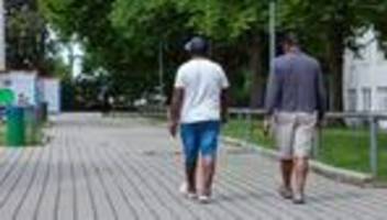 Migration: Zahl der Asylanträge sinkt deutlich