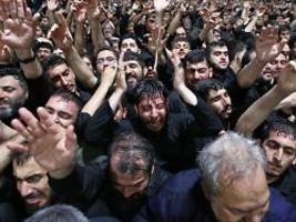 Ausnahmezustand im Iran: Großer Abschied für Chamenei - sechstägige Trauerfeier beginnt