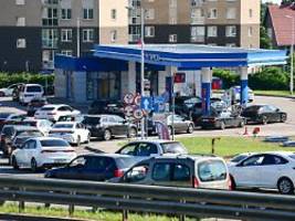 Für moderne Autos ungeeignet: Russland hebt Verbot von minderwertigen Kraftstoffen auf