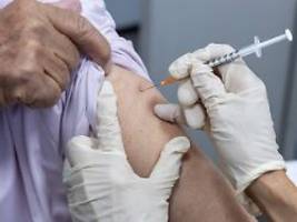 studie begegnet skepsis: wie wirksam waren mrna-impfstoffe gegen corona tatsächlich?