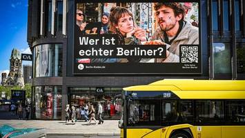 Ein Samurai in der Berliner U-Bahn – das steckt hinter der Kampagne