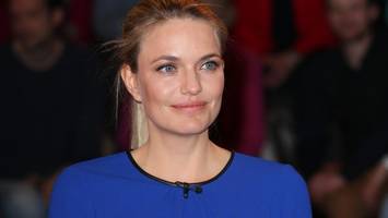 Überraschung beim ZDF: Sarah Tacke übernimmt für Maybrit Illner