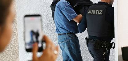 Stuttgart: Tagesvater wegen Kindesmissbrauchs in 45 Fällen verurteilt