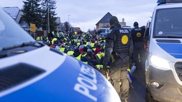 afd-parteitag: historisches umfragehoch ++ massive blockaden angekündigt