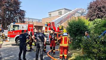 feuerwehrleute in kaltenkirchen von autofahrer angegriffen – innenministerin entsetzt