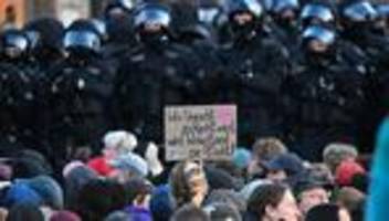 Demonstrationen in Erfurt: Proteste gegen AfD-Parteitag verliefen überwiegend friedlich
