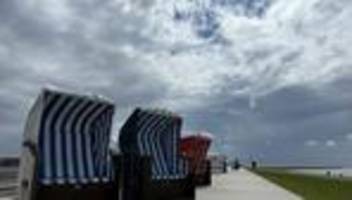 Küstenschutz mit Mehrwert: Neuer Klimadeich und Badestrand in Friedrichskoog