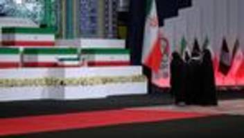 Irankrieg: Öffentliche Trauerfeiern für Chamenei beginnen