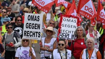 Blockade fehlgeschlagen: AfD-Delegierte tricksen Demonstranten aus