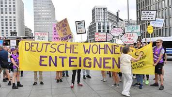 keine gute woche für wegner – ein regnerischer auftritt steht sinnbildlich dafür