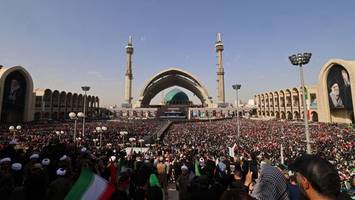 Trauerfeiern für Chamenei – Machtdemonstration in Teheran