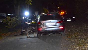 Verfolgungsjagd endet mit Schuss auf Fahrzeug – Fahrer nun vor Gericht
