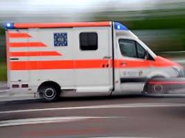rote ampel überfahren: 21-jähriger verursacht unfall mit zwei toten in papenburg