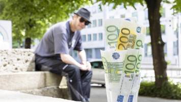 Millionär durch extremes Sparen? Alex verrät, wie er das schafft
