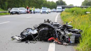 Schwerer Motorradunfall auf A23 bei Tornesch – Autobahn nach Süden gesperrt
