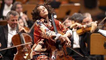 Schleswig-Holstein Musik Festival: Solistin barfuß grandios, aber das Orchester?