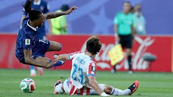 Dreckiges Spiel gegen Frankreich: Paraguay und Schiri sind einer WM unwürdig