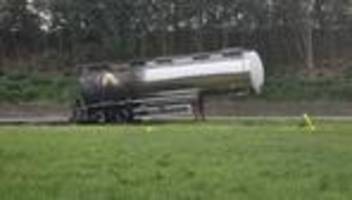 Brand auf der Autobahn: Gefahrgut-Lkw brennt - A40 stundenlang gesperrt