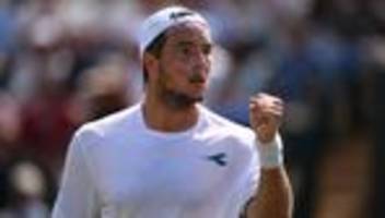 Tennis in Wimbledon: Verpeilter Teddybär? Struff ohne Angst ins größte Match