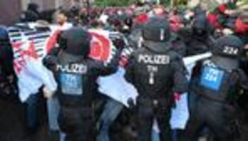 AfD-Parteitag in Erfurt: Polizei ermittelt nach AfD-Parteitag wegen Angriffen auf Journalisten