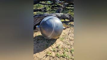 Mysteriöse Metallkugeln an australischem Strand – Archäologin äußert Verdacht