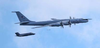 Vorfall im Nordmeer: Russisches Aufklärungsflugzeug soll Sonobojen neben britischem Flugzeugträger abgeworfen haben