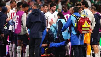 drama nach england-sieg: henderson stürzt beim feiern – „ernste verletzung“