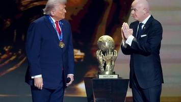 Trump befiehlt, Infantino gehorcht: Wenn schlechte Menschen ihr Süppchen kochen