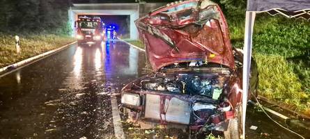 Tödlicher Unfall auf Kreisstraße OAL 7: 19-Jährige stirbt, weitere wird schwer verletzt