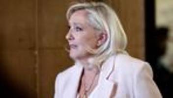 Präsidentschaftswahl 2027: Marine Le Pen zu Fußfessel und 15 Monaten Unwählbarkeit verurteilt