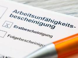 Trendbarometer zum Reformpaket: Neue Regel zur Krankschreibung fällt bei Jüngeren durch