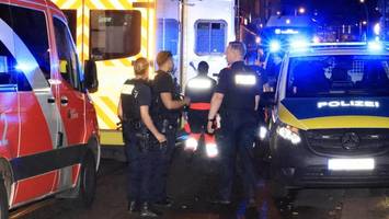brutaler angriff im monbijou-park: maskierte verletzten opfer mit cuttermessern