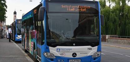 Landshut: Busfahrer hält an, um zu beten – ist das erlaubt?