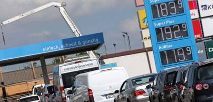 spritpreise: so teuer werden benzin und diesel in den sommerferien
