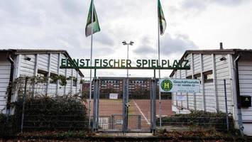 bau von 800 neuen wohnungen in hamburg stockt: konflikt mit tchibo eskaliert