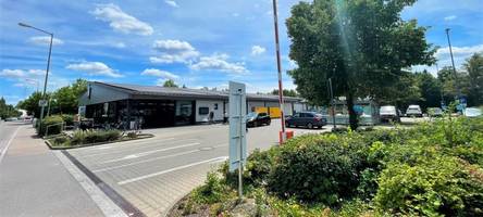 Teurer Stopp an der Packstation: Auf diesem Parkplatz in Göggingen werden Kunden zur Kasse gebeten