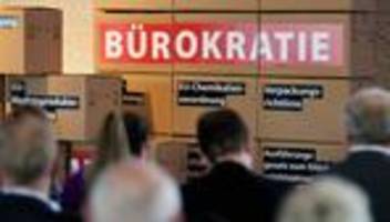 Bürokratieabbau: Kontrollrat stellt Fortschritte bei Bürokratieabbau fest