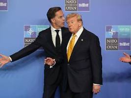 Entgegen scharfer Kritik: Insider: Trump will USA in der Nato halten 