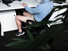 Hitzewelle: Wie man die Stilfalle Hitze im Büro umgeht