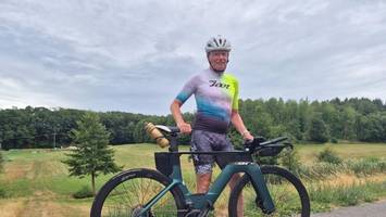 1000 Kilometer auf dem Rad: Schweizer mit verrückter Reise zum Hamburg Triathlon