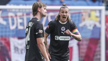 zukunft beim fc st. pauli? die pläne mit jackson irvine und connor metcalfe