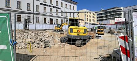 Brunnenplatte für Stadtmarkt ging kaputt und wird neu geliefert