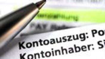Wirtschaftliche Unsicherheit: Umfrage: Deutsche sorgen sich um finanzielle Zukunft