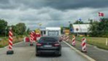grenzkontrollen: deutschland und dänemark halten an grenzkontrollen fest