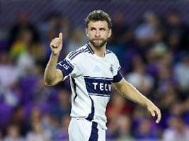 Mal kurz knipsen gehen: Thomas Müllers kurioser Blitz-Abschied von der WM