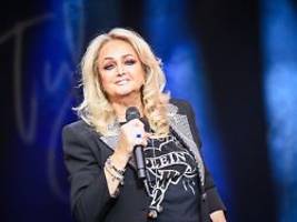 Reibeisenstimme ist verstummt: Trauer um Sängerin Bonnie Tyler