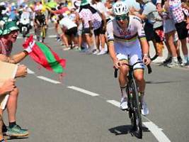 Tour-Führender stürzt: Rad-Gigant Pogacar zerlegt Konkurrenz in Pyrenäen gnadenlos