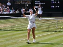 US-Star Gauff dramatisch besiegt : Tschechinnen haben den Heiligen Rasen im Finale für sich