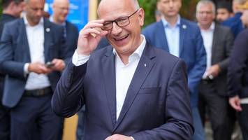 „treu bis in den tod“: berliner cdu hält an angeschlagenem wegner fest