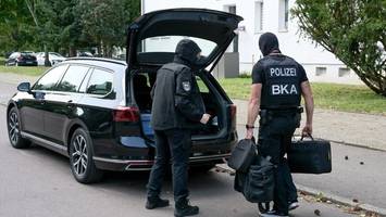 BKA nimmt zwei mutmaßliche IS-Kämpfer im Kreis Stormarn fest